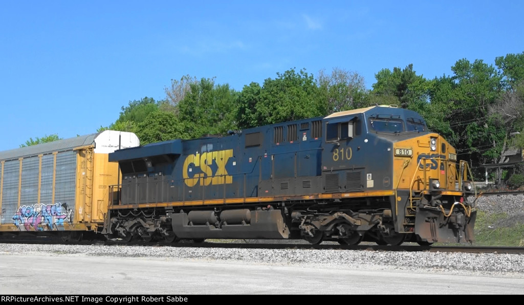 CSX 810